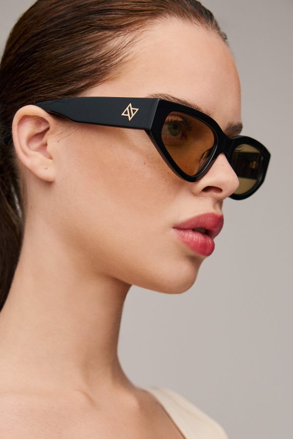 2025_02_03-AV1493-600x900