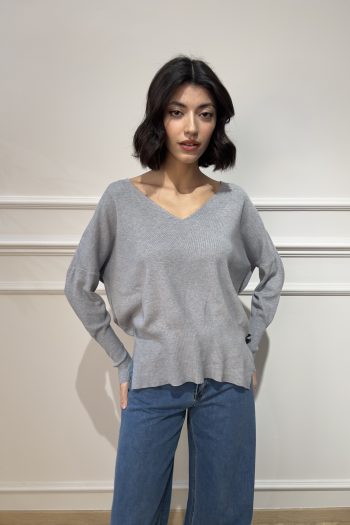 V-Neck Knit – Grey