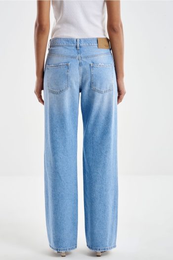 Alex Relaxed Fit Jeans – Light Blue - Image 3