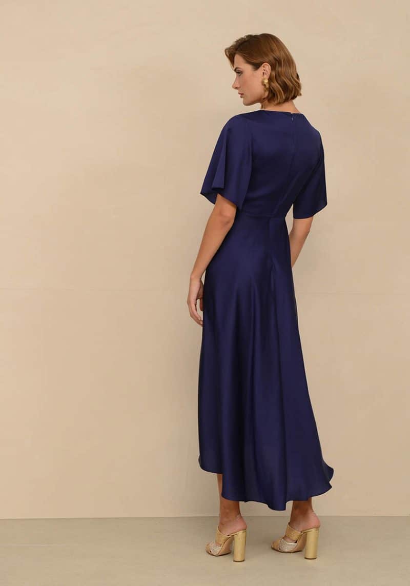 nash-03-ciler-dark-blue-skouro-ble-satin-midi-dress-forema-newseason-fallwinter-nashbyna-natashaavloniti-greekdesigner-weddingdresses-800x1143