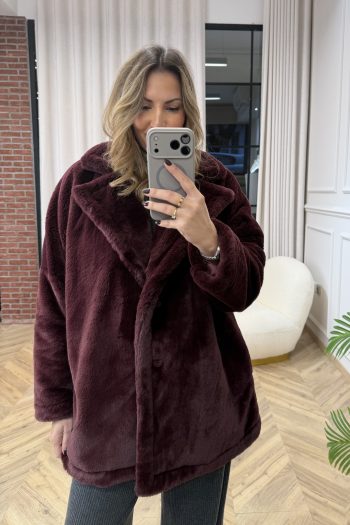 Lydia Fur Coat – Bordeaux