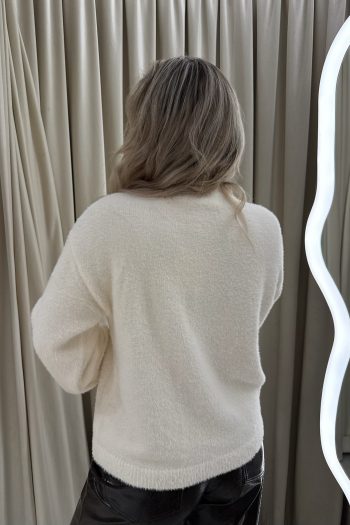 Fluffy Knit – Ecru - Image 3
