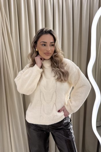 Fluffy Knit – Ecru