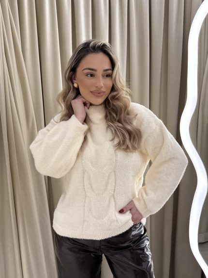 Fluffy Knit – Ecru