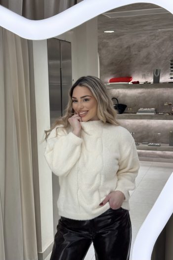 Fluffy Knit – Ecru - Image 2