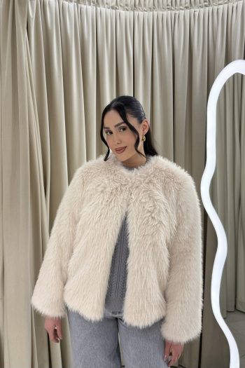 Alma Faux Fur – Ecru - Image 2