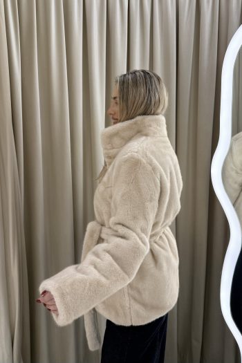 Halstatt Fur – Ecru - Image 2