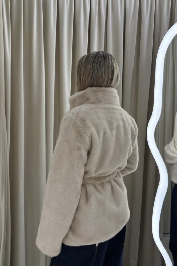 Halstatt Fur – Ecru - Image 3