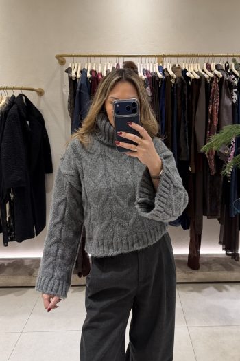 Iris Knit – Grey, Bordeaux, Brown, White - Image 4