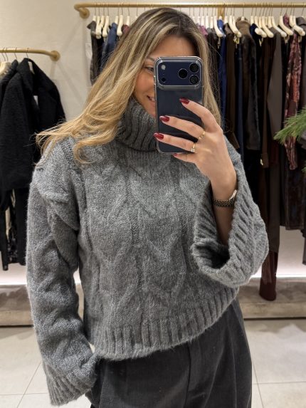 Iris Knit – Grey, Bordeaux, Brown, White