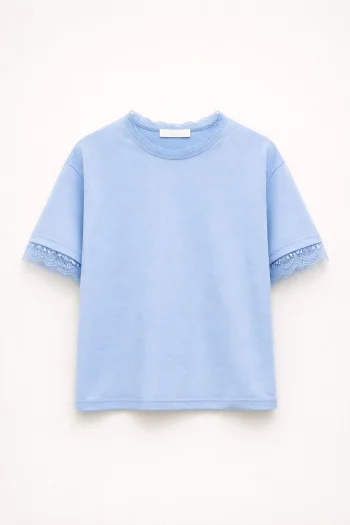 Remi Lace T-shirt – Baby Blue
